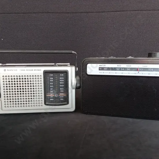 SANYO 2 BAND RECEIVER AND PHILLIPS PORTABLE RADIO