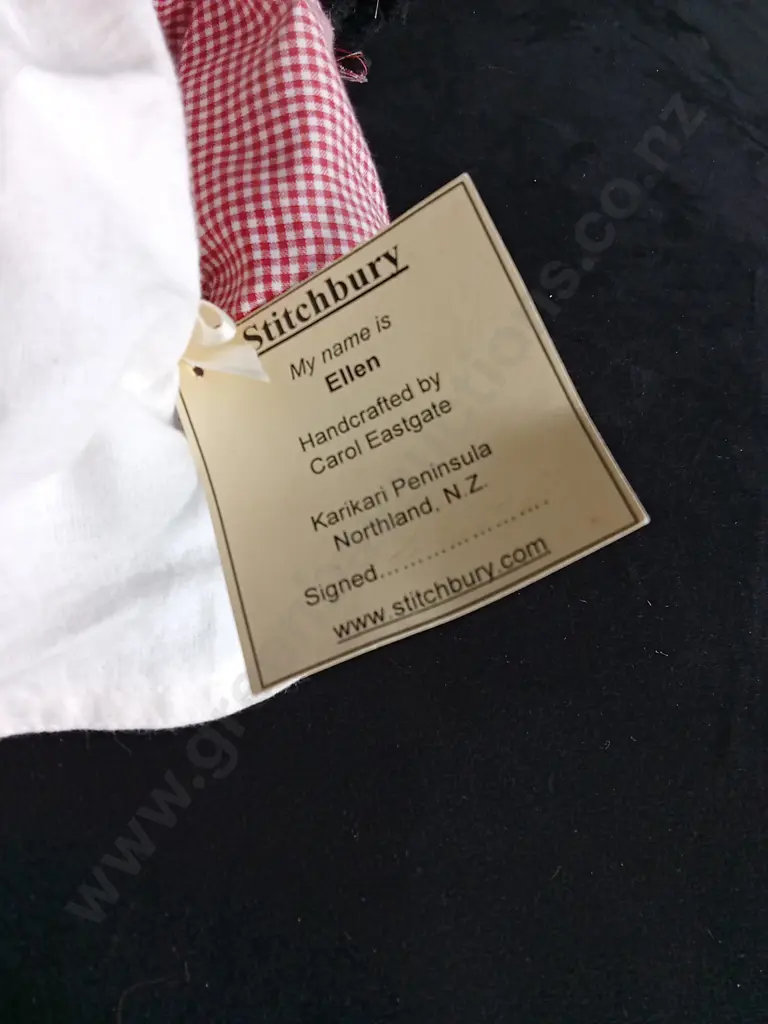 HANDCRAFTED STITCHBURY DOLL Image 1++