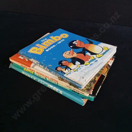4 VINTAGE CARTOON BOOKS