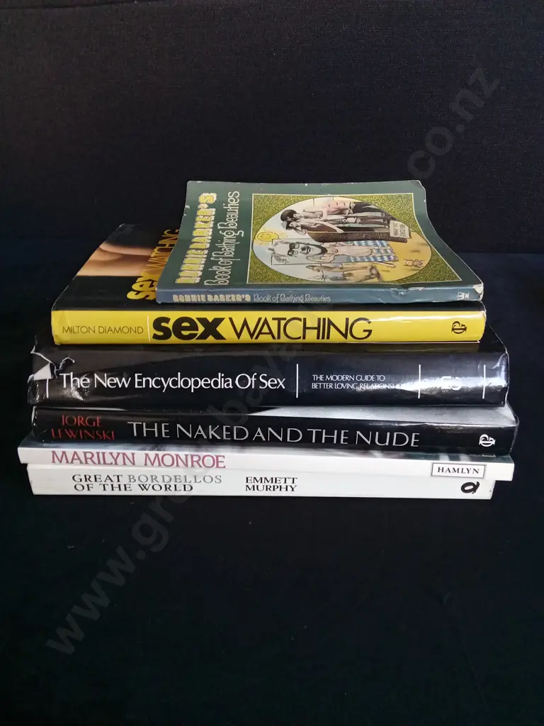 6 BOOKS MIX Image 1++