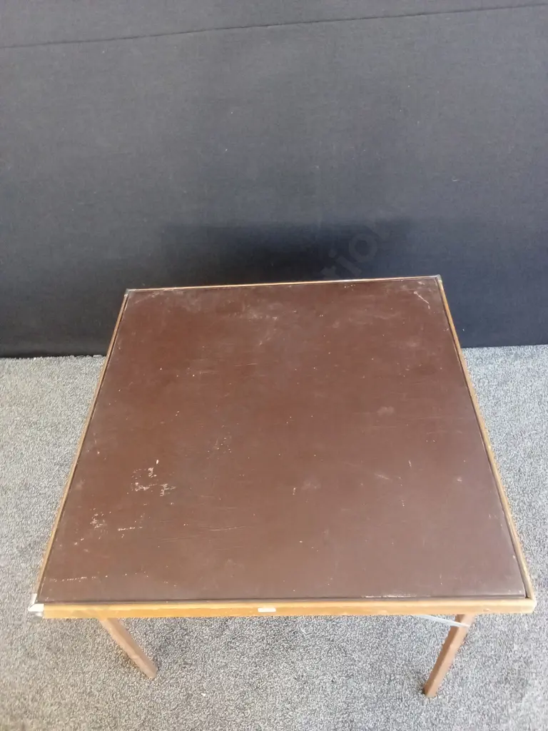 FOLDABLE CARD TABLE Image 1++