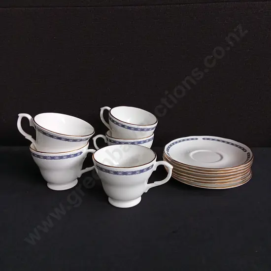12 PIECES KIRKHOLME COLLECTABLES ENGLISH BONE CHINA TEA CUP AND SAUCER SETS, 5 SETS AND 2 SPARE PLATES