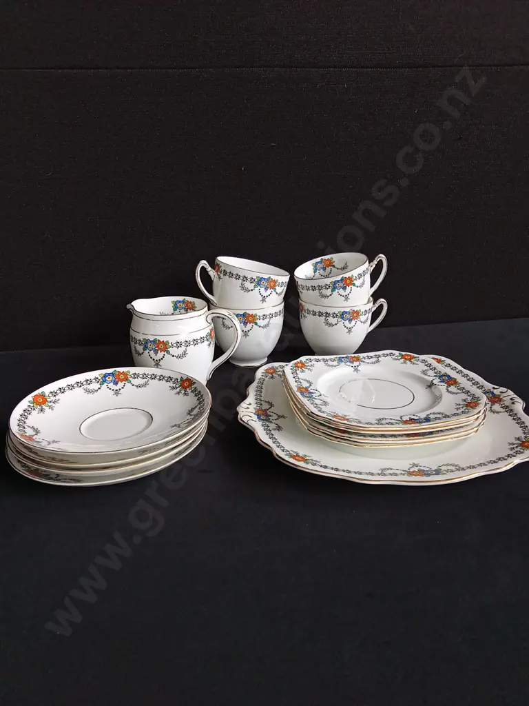14 PIECE FOLEY CHINA MADE IN ENGLAND TEA SET Image 1++