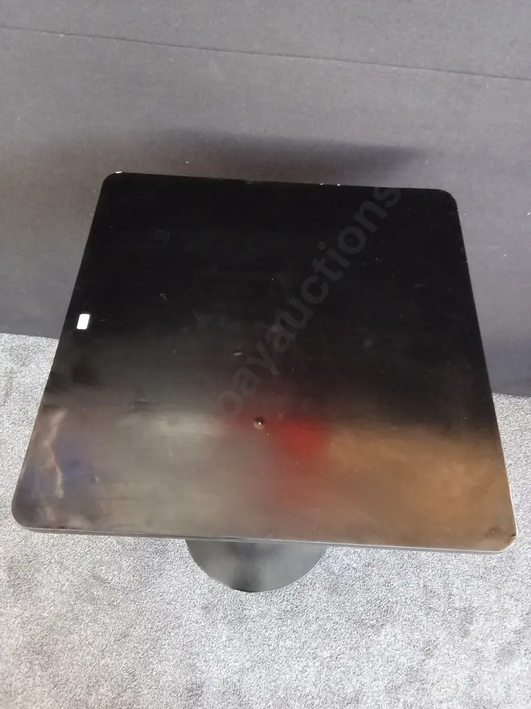 ADJUSTABLE HEIGHT BAR TABLE Image 1++