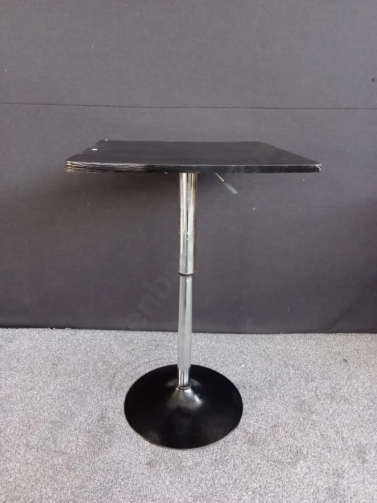 ADJUSTABLE HEIGHT BAR TABLE Image 1++