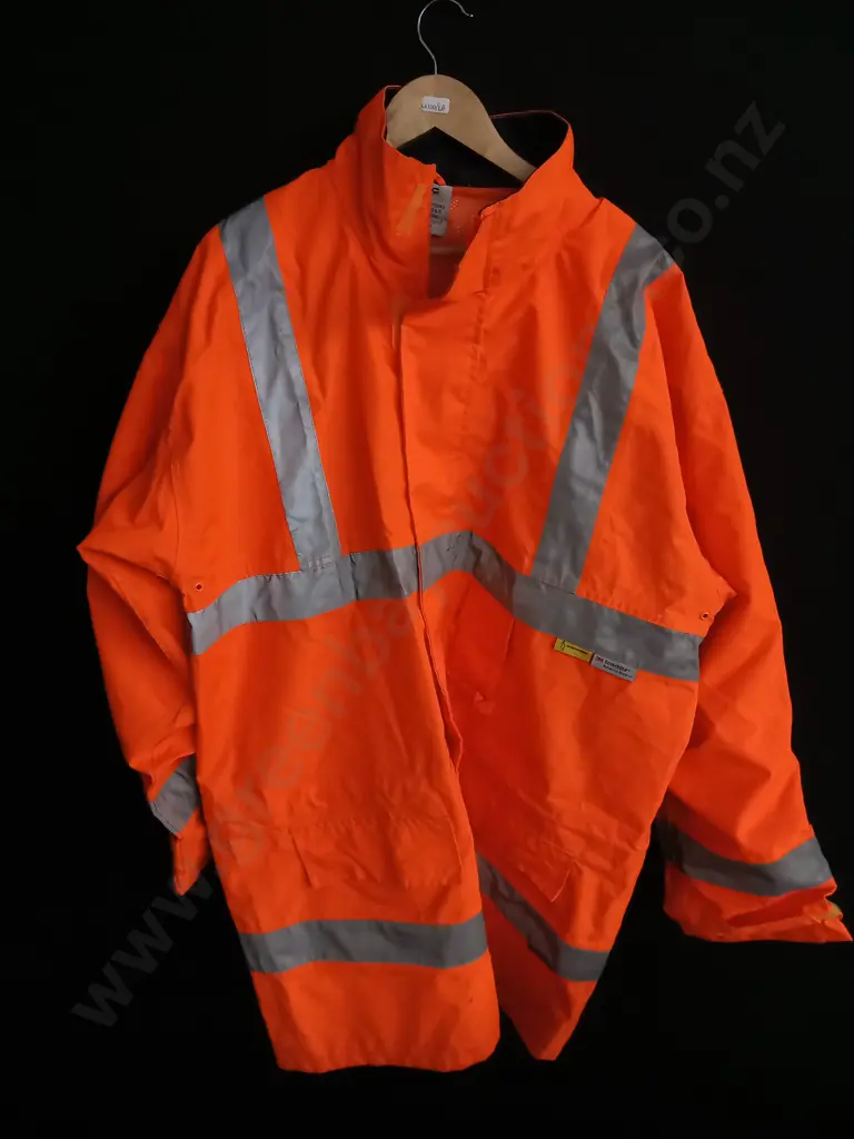 4 PIECES HI VIS WORKWEAR Image 1++
