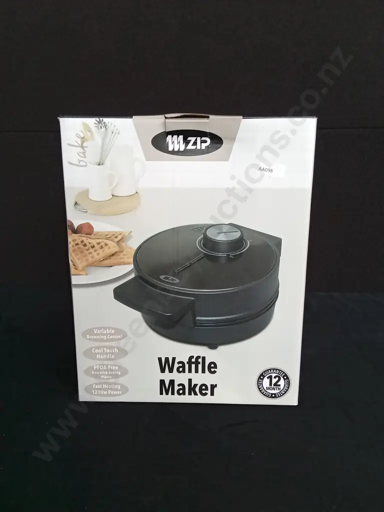 NEW ZIP WAFFLE MAKER Image 1++