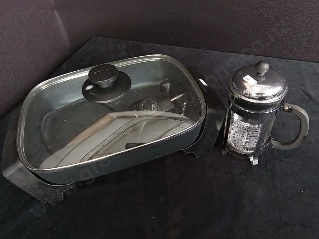 BREVILLE ELECTRIC FRYPAN AND BODUM FRENCH COFFEE PRESS Image 1++