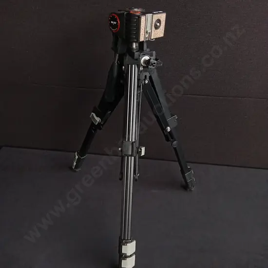 SLIK TRIPOD