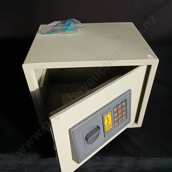 ELECTRONIC SAFE