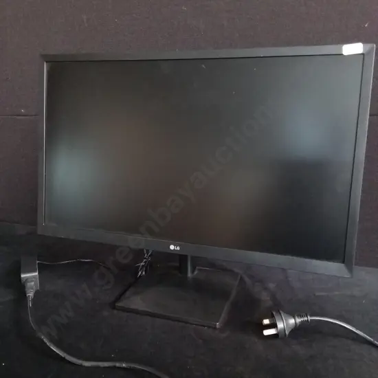 LG MONITOR UNTESTED AND BRAND NEW KEYBOARD