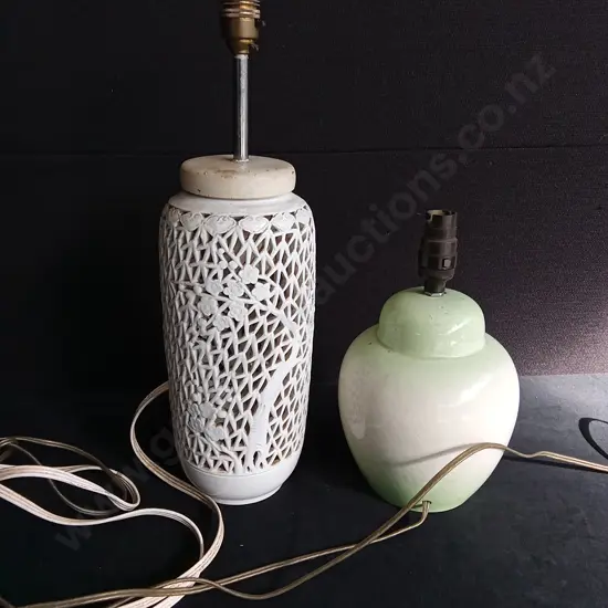 2 VINTAGE LAMPS