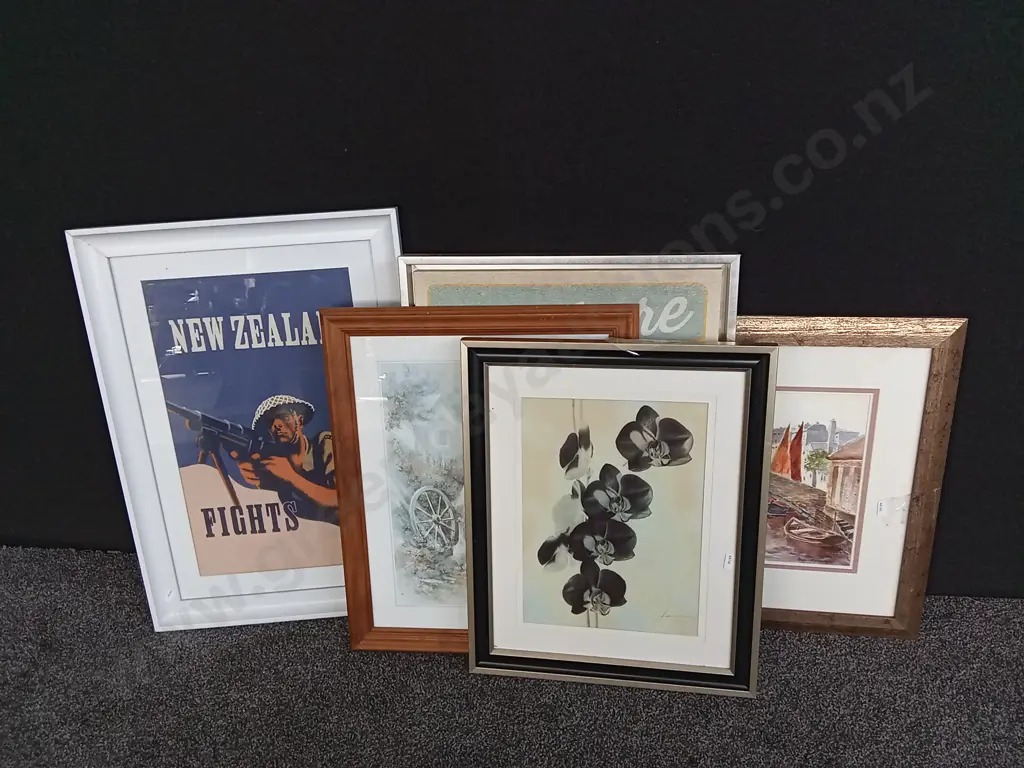 5 PIECES FRAMED ART PRINTS Image 1++