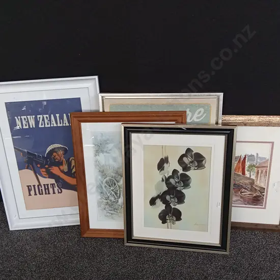 5 PIECES FRAMED ART PRINTS