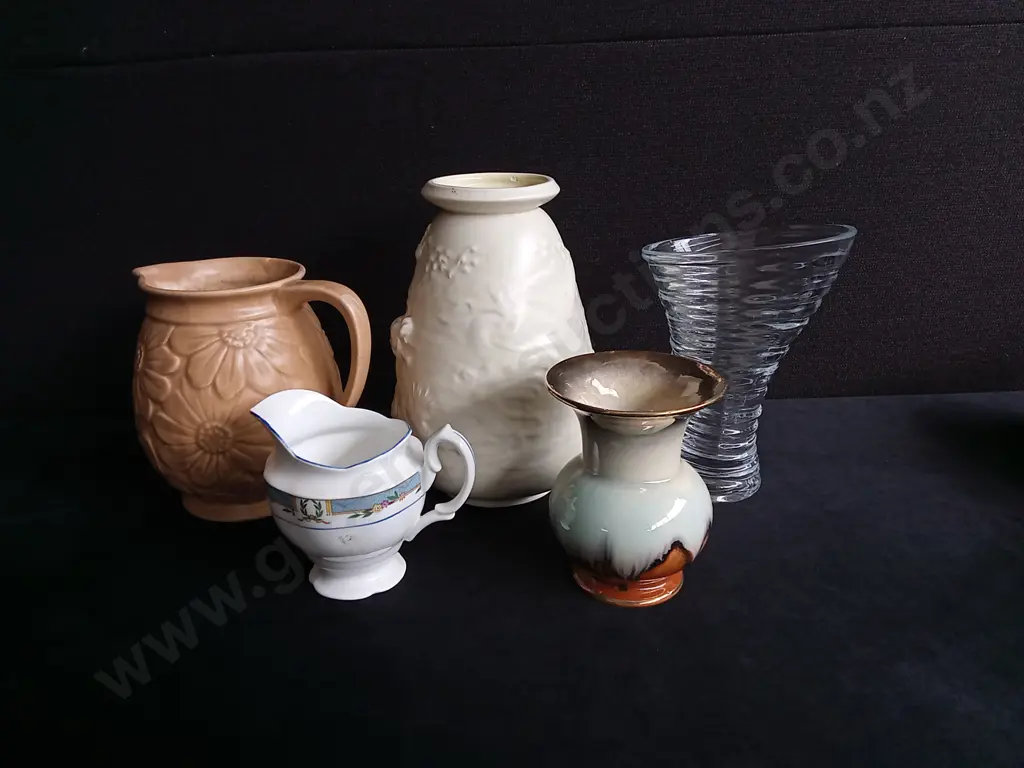 5 PIECES MIX OF VASES AND JUGS Image 1++