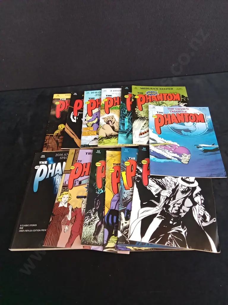 13 PHANTOM COMICS Image 1++