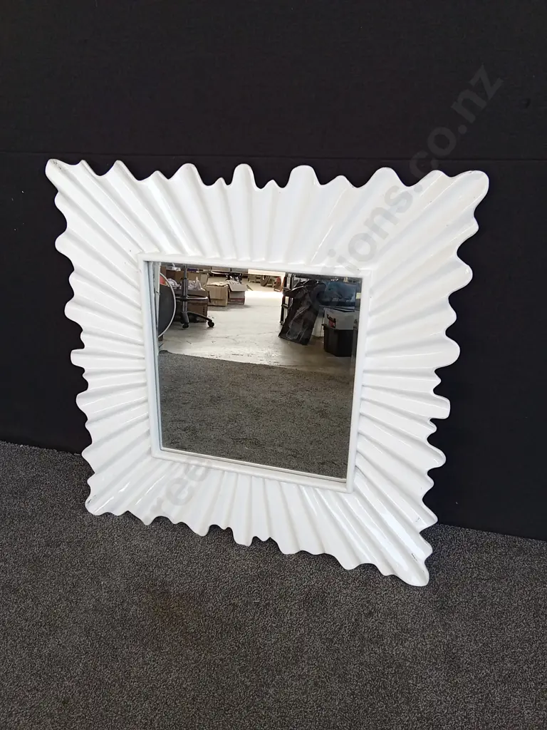 WHITE FRAMED MIRROR 1.06 X 1.06 Image 1++