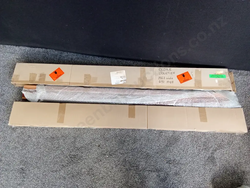 CEDAR VENETIAN BLINDS 1563 WIDE 692 HIGH Image 1++