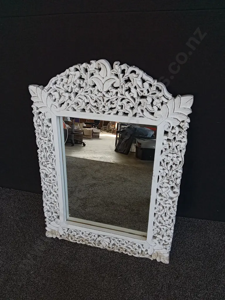 WALL MIRROR WITH WHITE DETAILED FRAME Image 1++