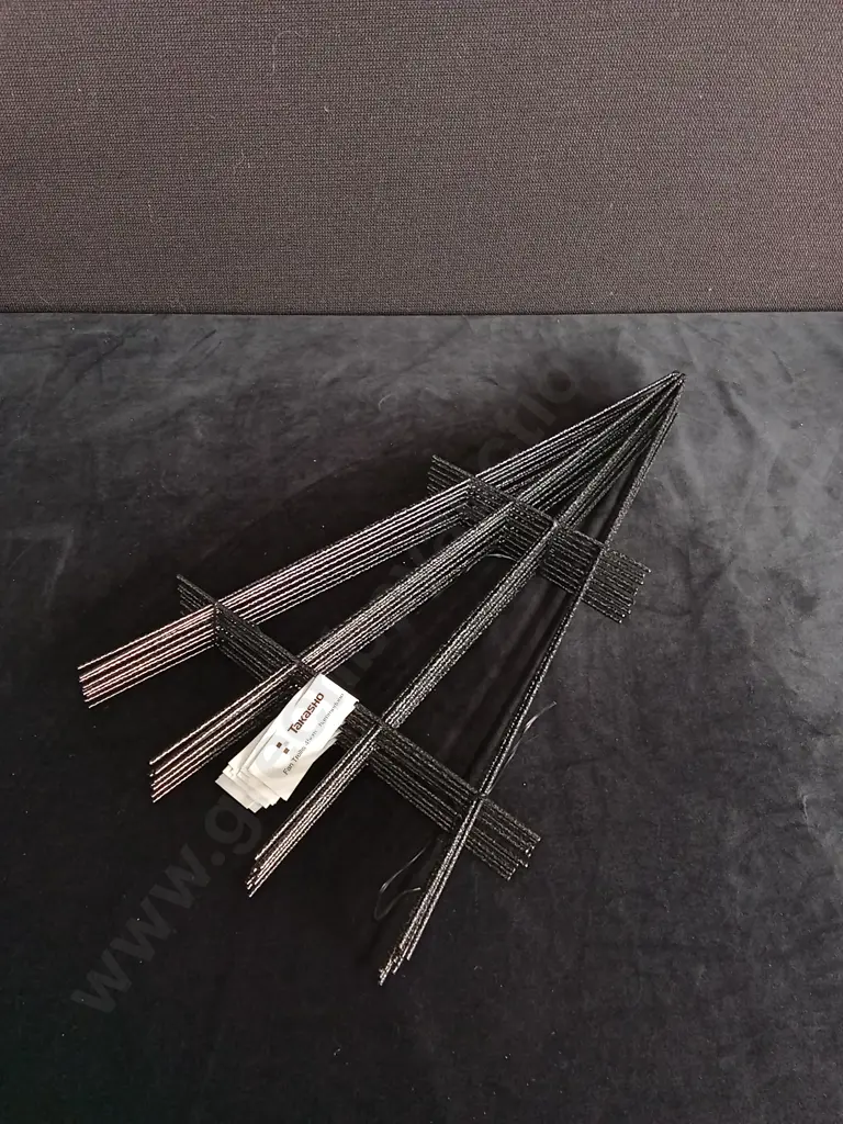 10 PIECES TAKASHO 45CM PLANT TRELLIS BRAND NEW Image 1++