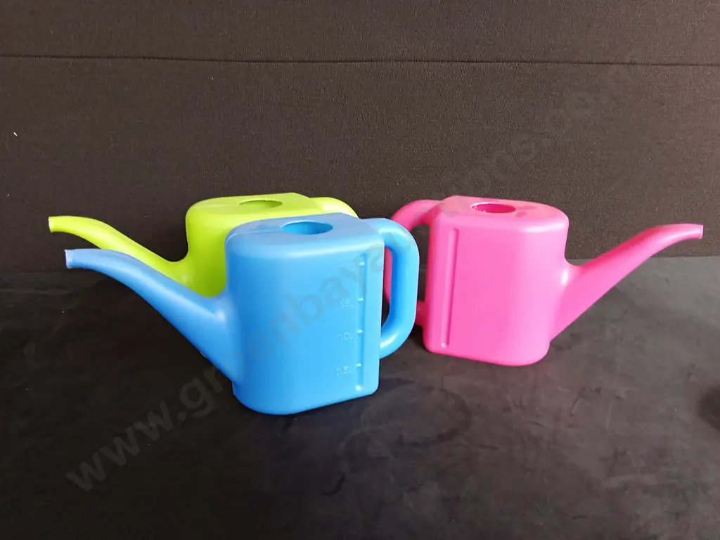 3 PLASTIC 2L WATERING CANS Image 1++