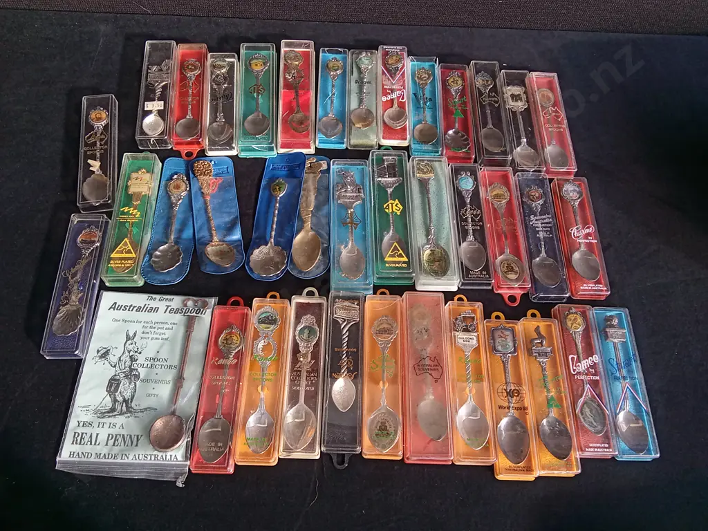 MIX OF VINTAGE AUSTRALIAN SOUVENIR SPOONS PACKAGED Image 1++