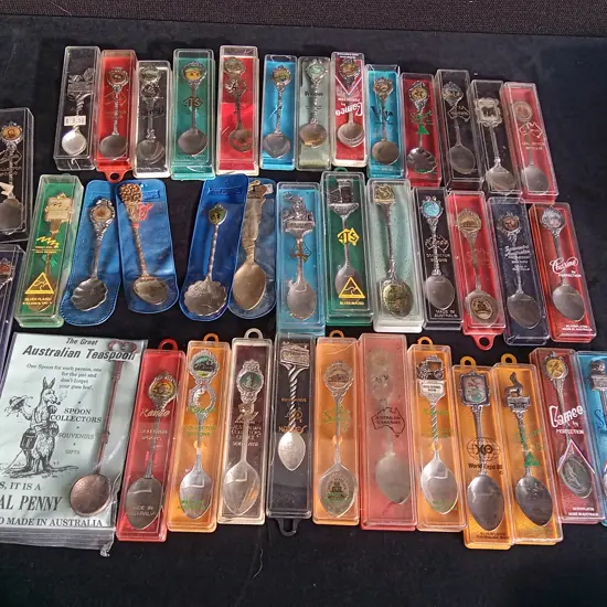 MIX OF VINTAGE AUSTRALIAN SOUVENIR SPOONS PACKAGED