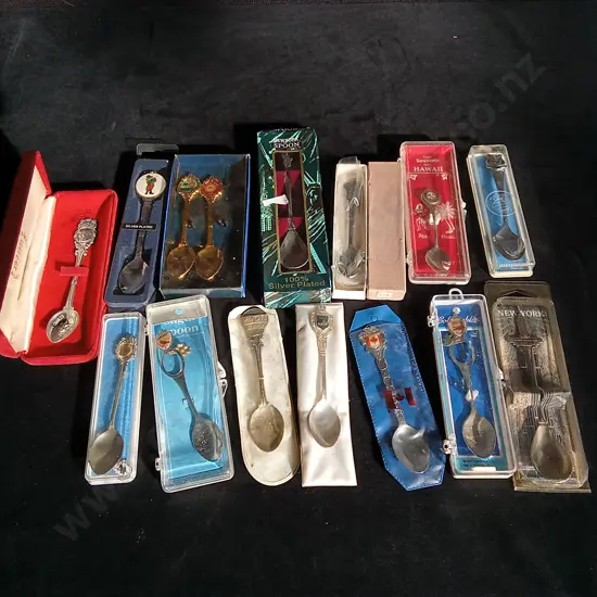MIX OF VINTAGE SOUVENIR SPOONS PACKAGED