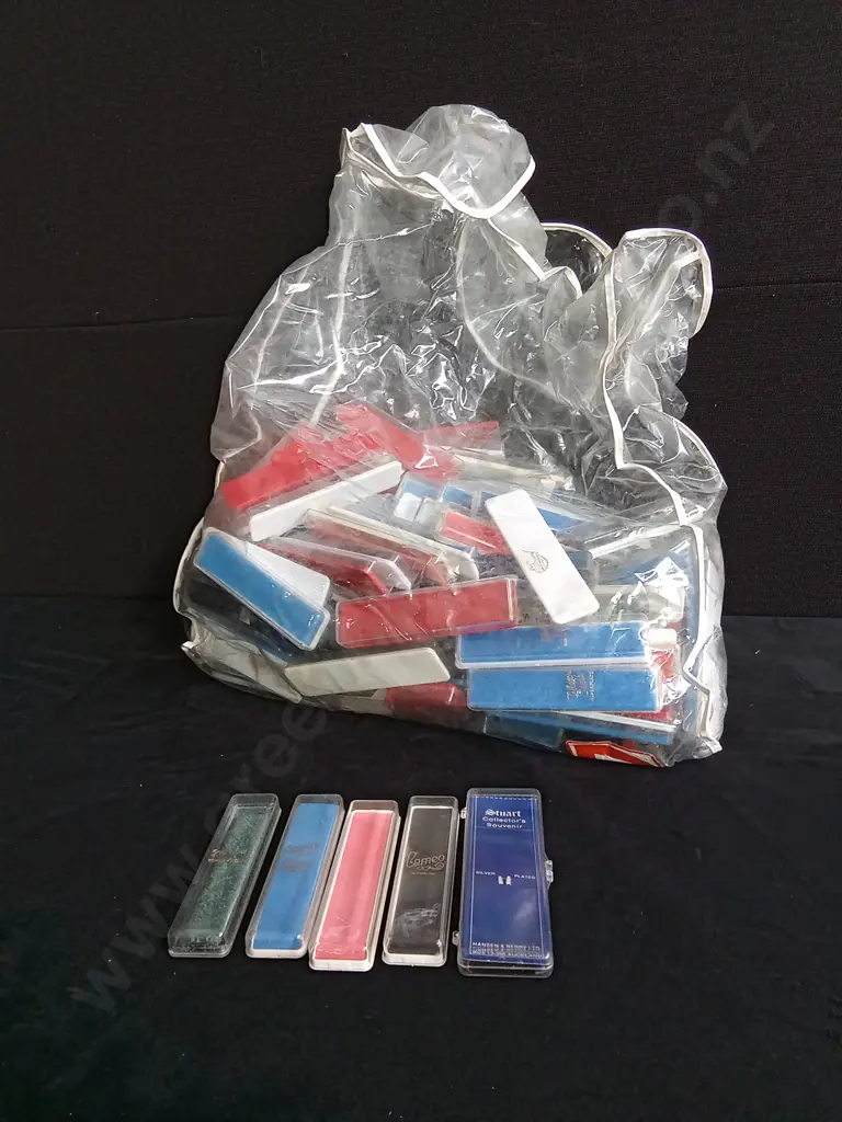 BAG OF ASSORTED SOUVINER SPOON DISPLAY CASES Image 1++