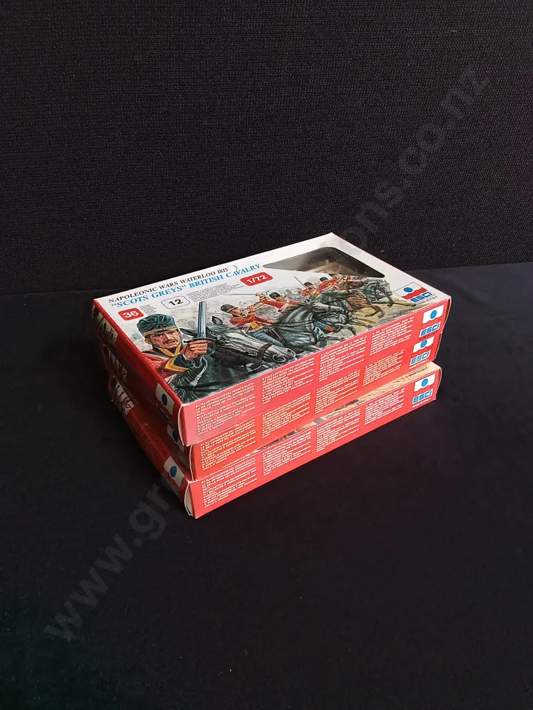 3 VINTAGE BOXES OF MILITARY MODELS, ESCI Image 1++
