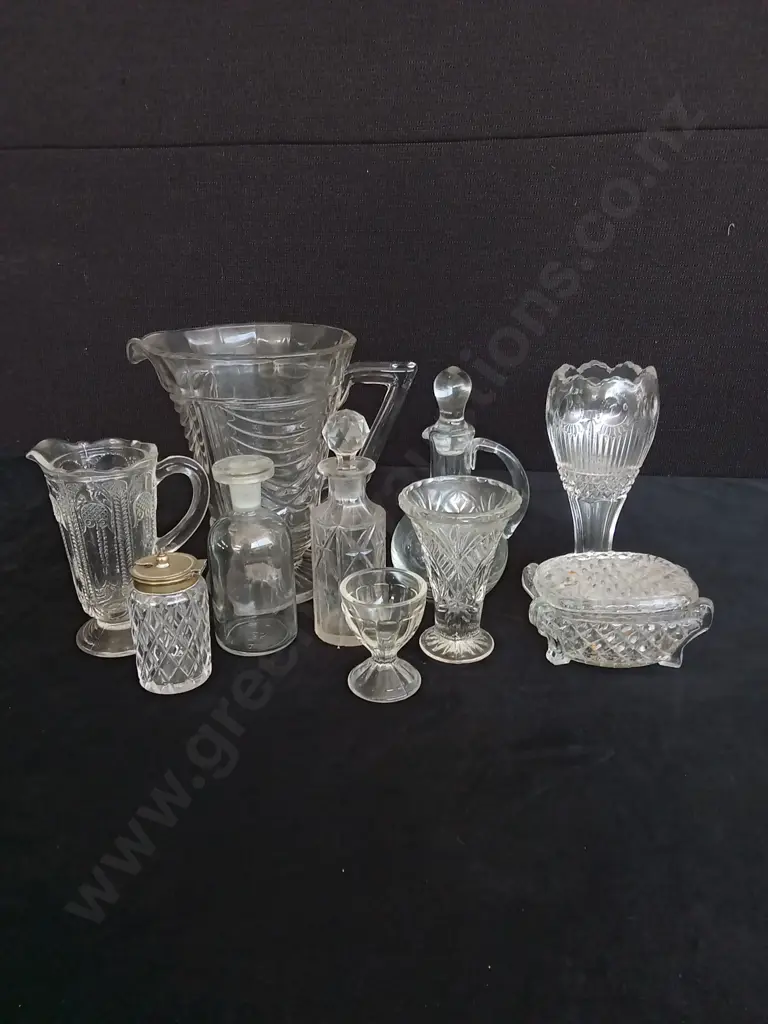 ASSORTED GLASS ITEMS Image 1++