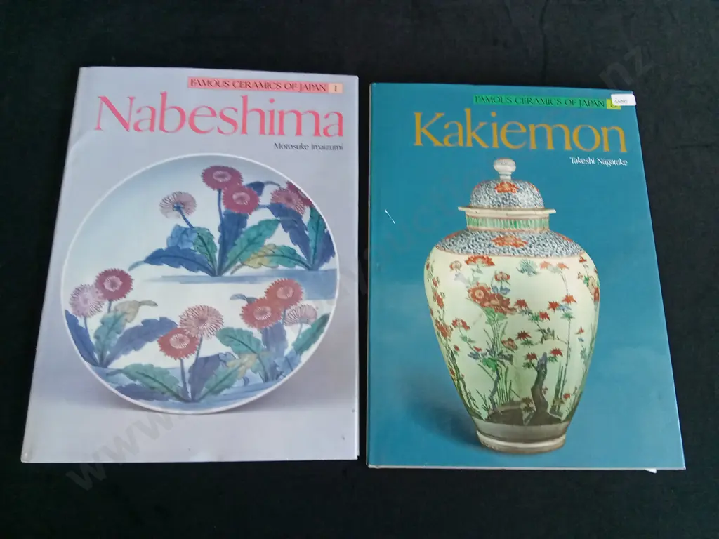 2 BOOKS ON JAPANESE CERAMICS Image 1++