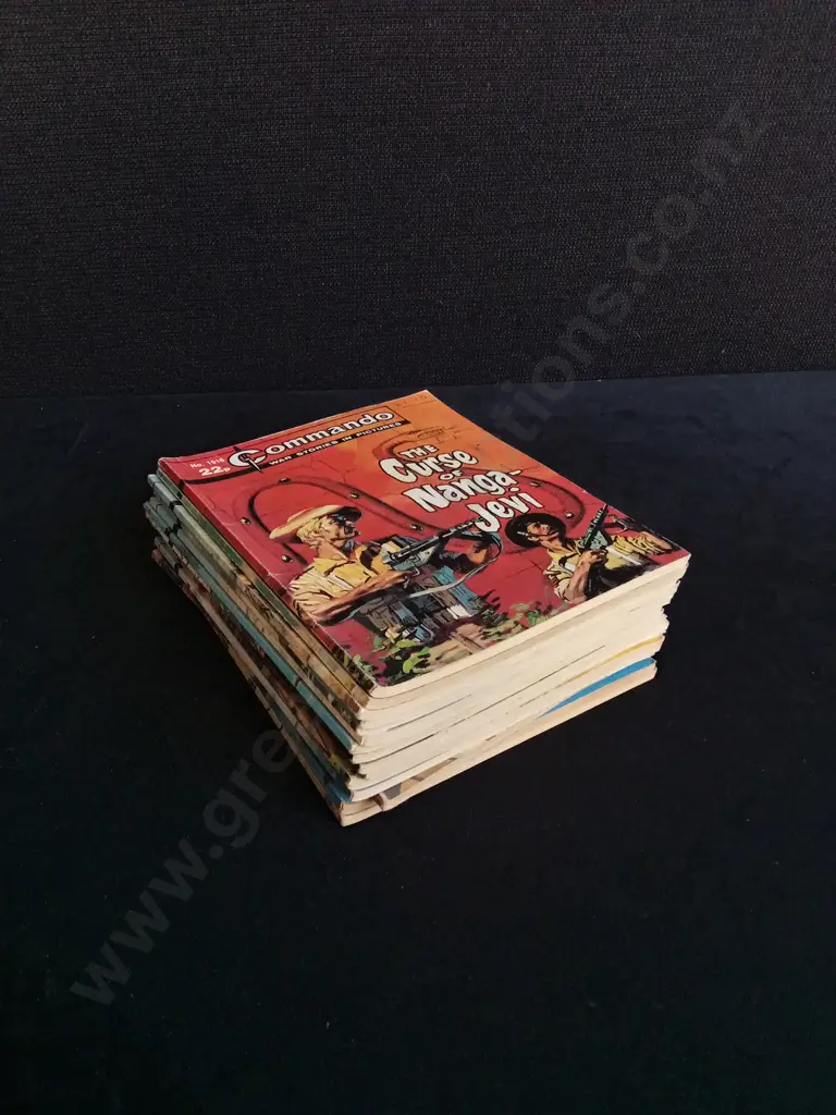 15 PIECES VINTAGE COMMANDO WAR COMICS NO 1916-1970 Image 1++