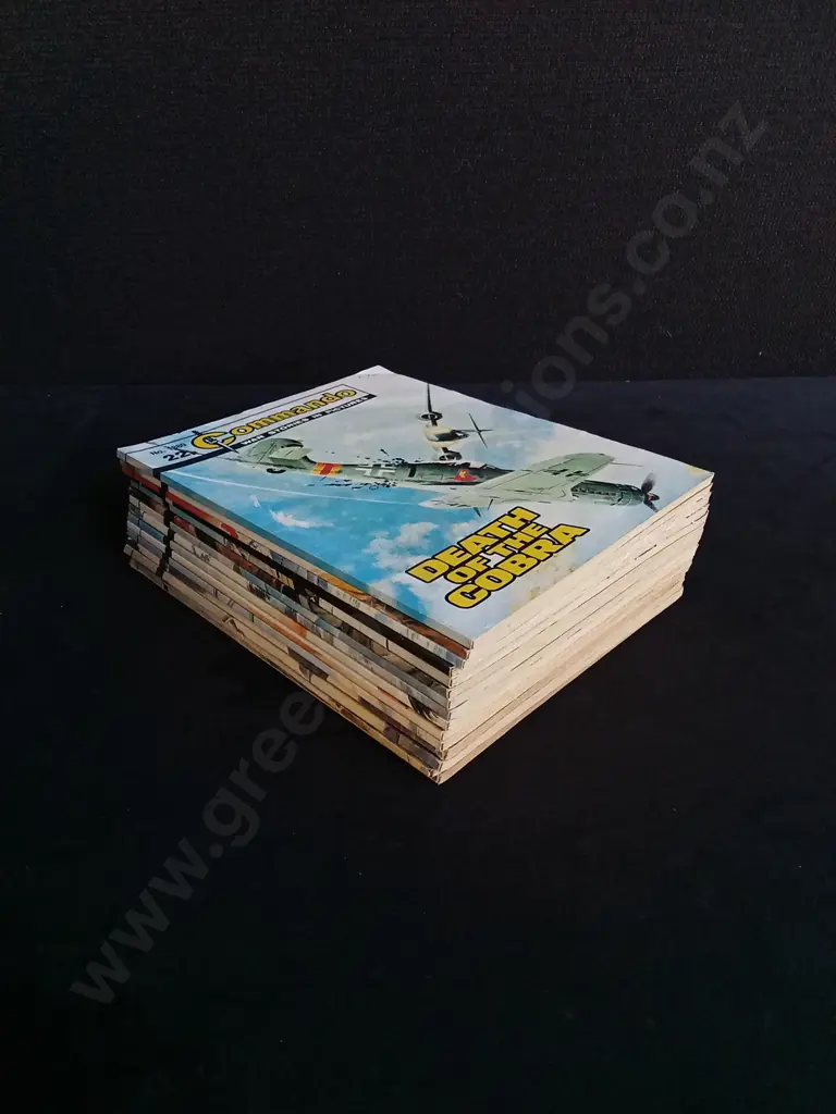 15 PIECES VINTAGE COMMANDO WAR COMICS NO 1880-1910 Image 1++