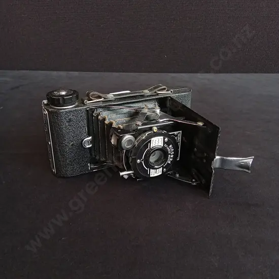 VINTAGE KERSHAW PENGUIN EIGHT-20 FOLDING CAMERA