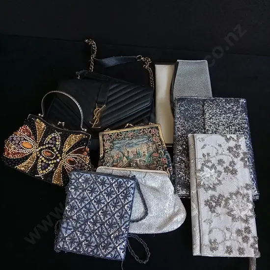 8 PIECES HANDBAGS