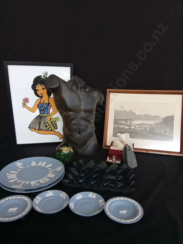 COLLECTION OF AT GLASS AND MORE Image 1++