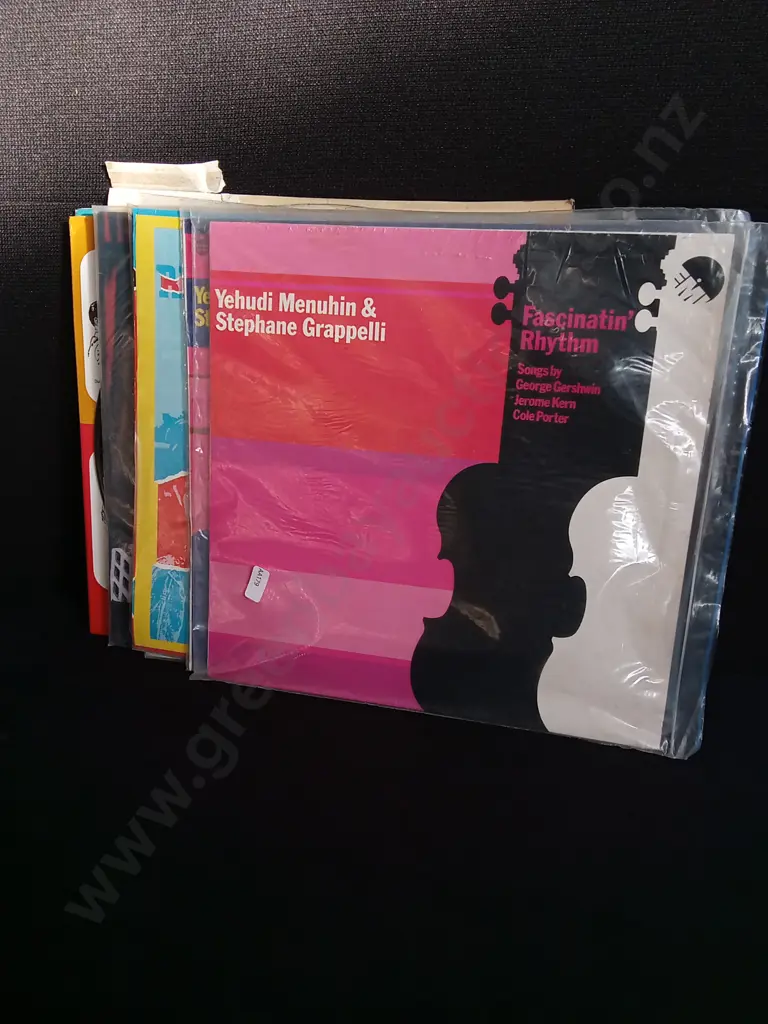 MIX OF 10 RECORDS Image 1++