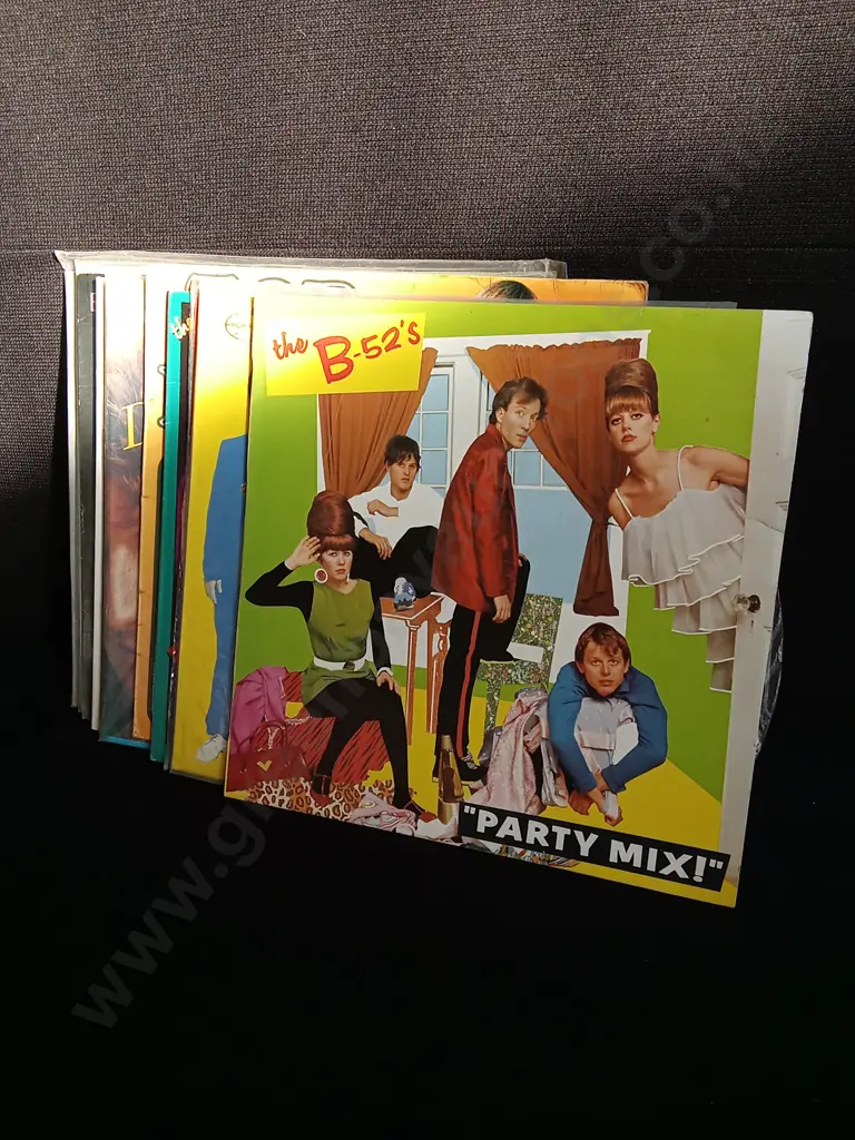 MIX OF 10 RECORDS Image 1++
