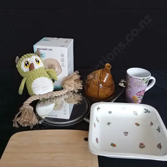 BOX OF ASSORTED ITEMS