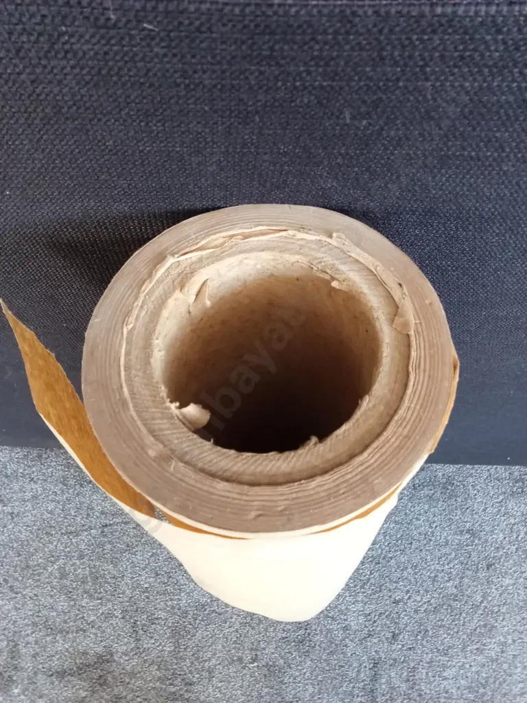 ROLL OF BROWN CRAFT PAPER Image 1++