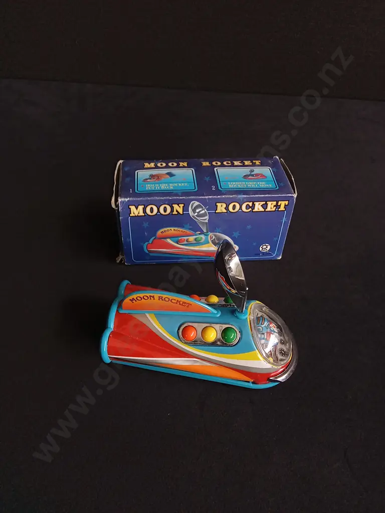 VINTAGE TIN SPACE TOY MOON ROCKET WITH BOX Image 1++