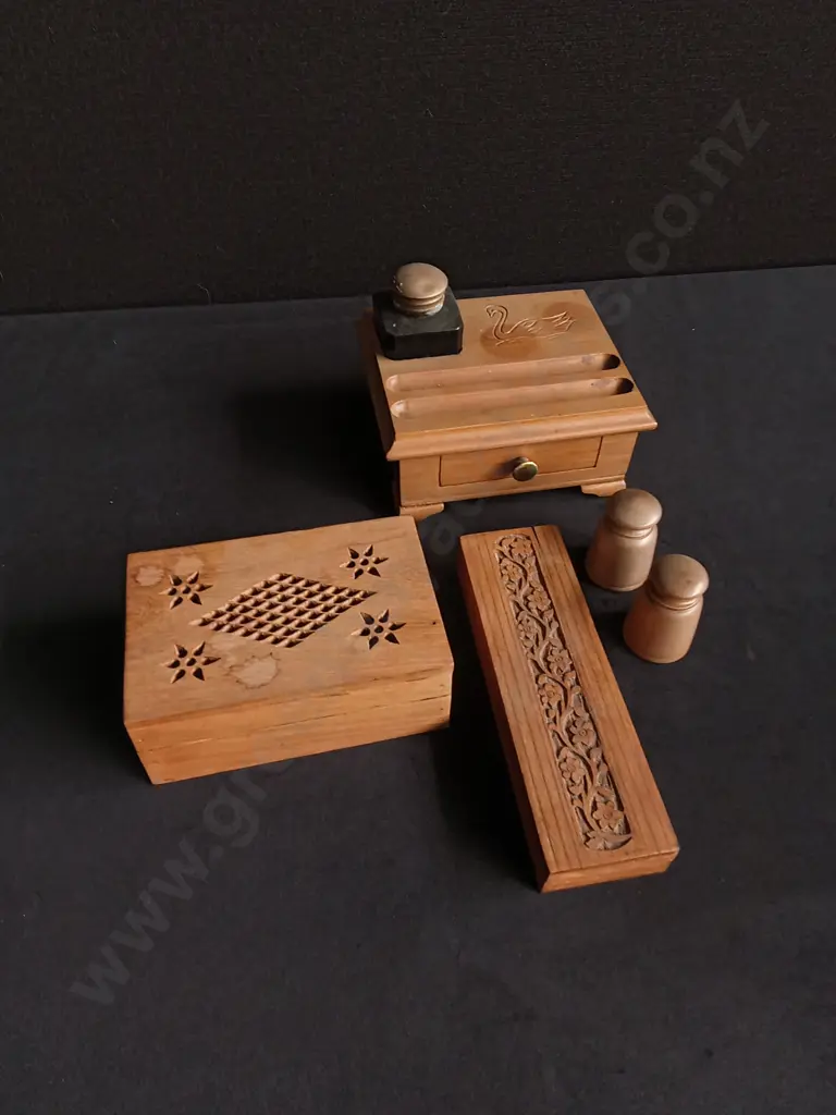 MIX OF WOODEN ITEMS Image 1++