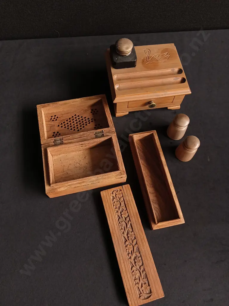 MIX OF WOODEN ITEMS Image 1++