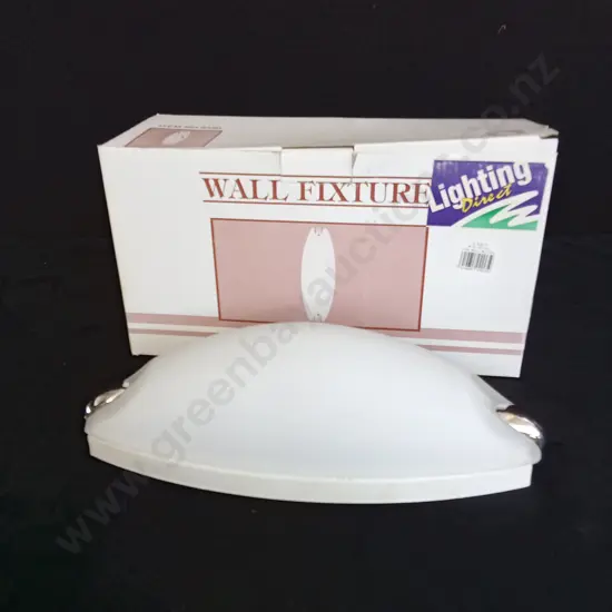 WALL FIXTURE LIGHT