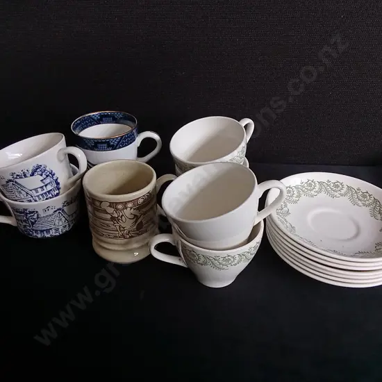 MIX OF KITCHENWARE INCLUDING MADE IN NZ TEA CUPS AND SAUCERS
