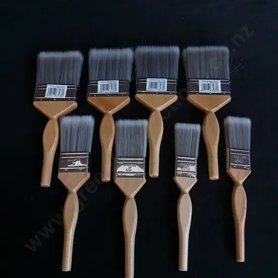 8 BRAND NEW PAINT BRUSHES