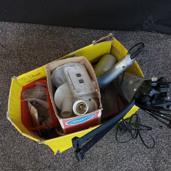 MISCELLANEOUS MIX OF TOOLS AND HARDWARE