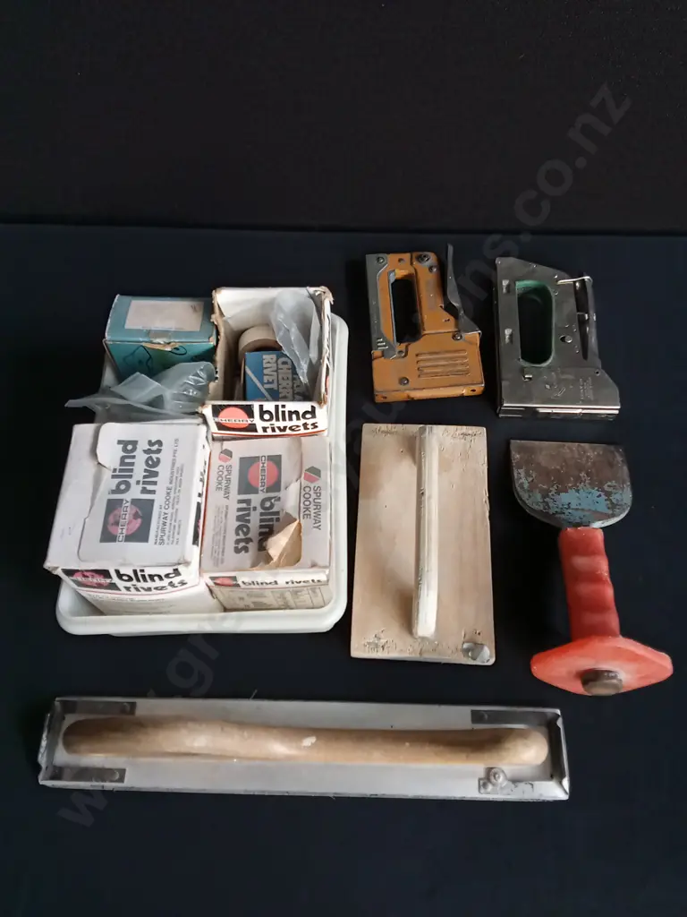 BOX MIX OF TOOLS Image 1++