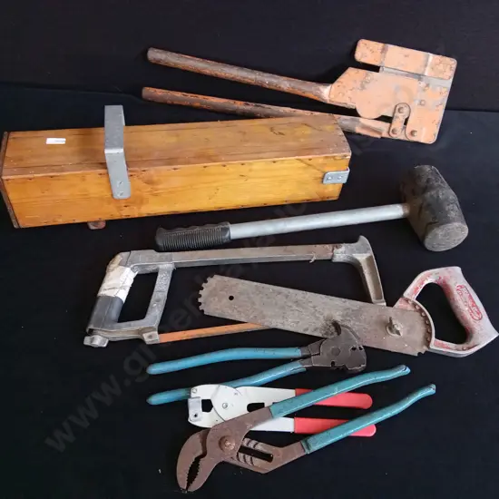 MIX OF TOOLS